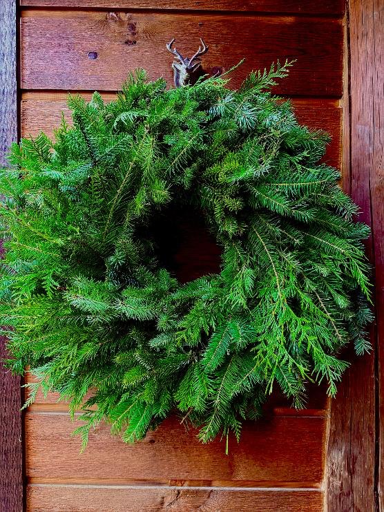 A wreath bound at the founding farm